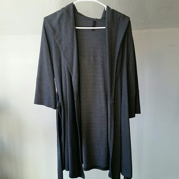 Excellent condition! Hooded jacket. - Picture 3 of 3